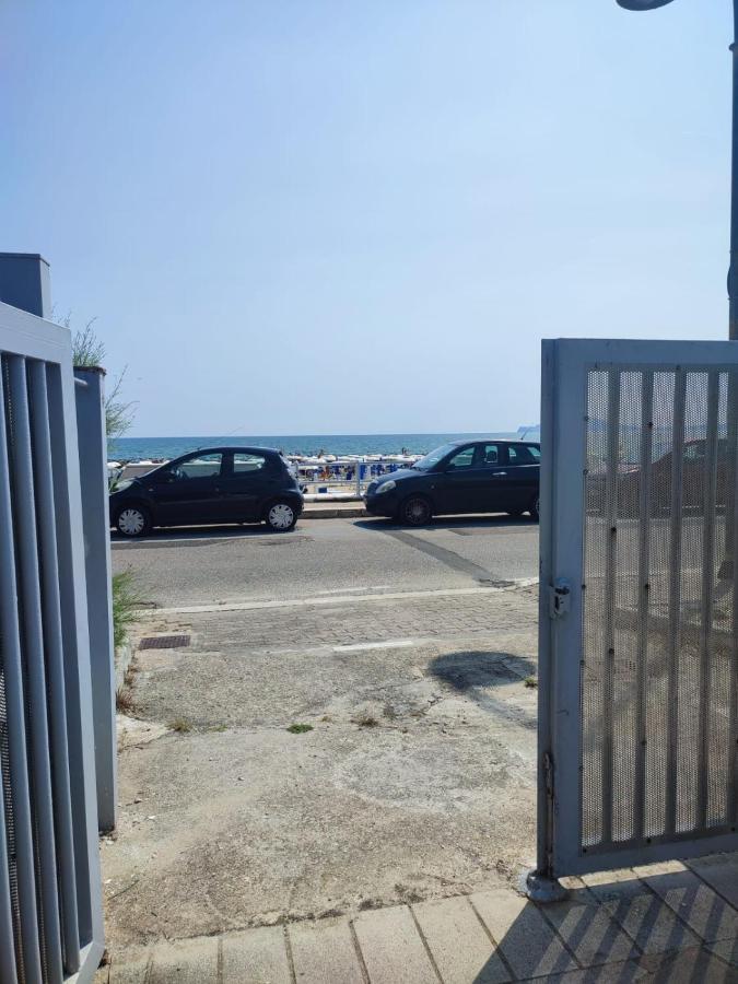 Bordoriva Apartment Formia Luaran gambar